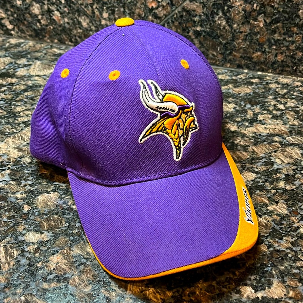 NWT Minnesota Vikings 2-Tone Authentic NFL Cap Hat with Adjustable Velcro Back